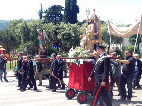 La comunit cagnanese anche questanno festeggia i suoi Santi patroni Michele e Cataldo nei tradizionali tre giorni dall8 al 10 maggio.