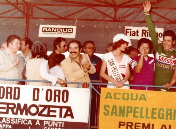 L'allora Sindaco Valentino Di Rodi alla premiazione della Tappa di Vieste del 62Giro d'Italia (23 maggio 1979)