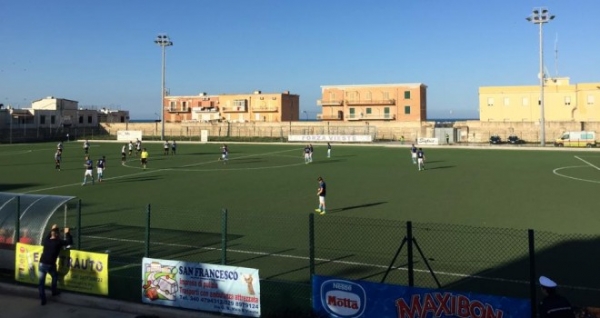 ECCELLENZA / Alle 15,30 il gong della prima: per lAtletico subito il Corato. Le designazioni arbitrali.