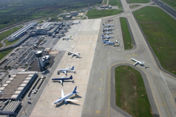 Bari/ Da mercoled 28 chiude l'Aeroporto: voli su Brindisi. Pi bus e taxi a prezzi agevolati