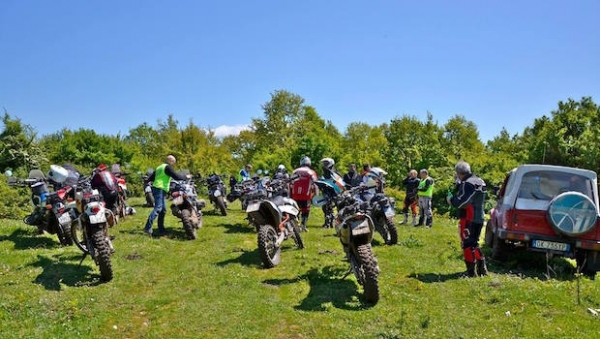 Gargano Adventure 2018, tour fra le bellezze della Puglia. L'evento, della famiglia Adventouring, parte il 28 aprile ed è dedicato alle max