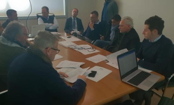 Sanità LABORATORI ANALISI, I SINDACI INCONTRANO I VERTICI ASL: CE APERTURA, MA NON BASTA